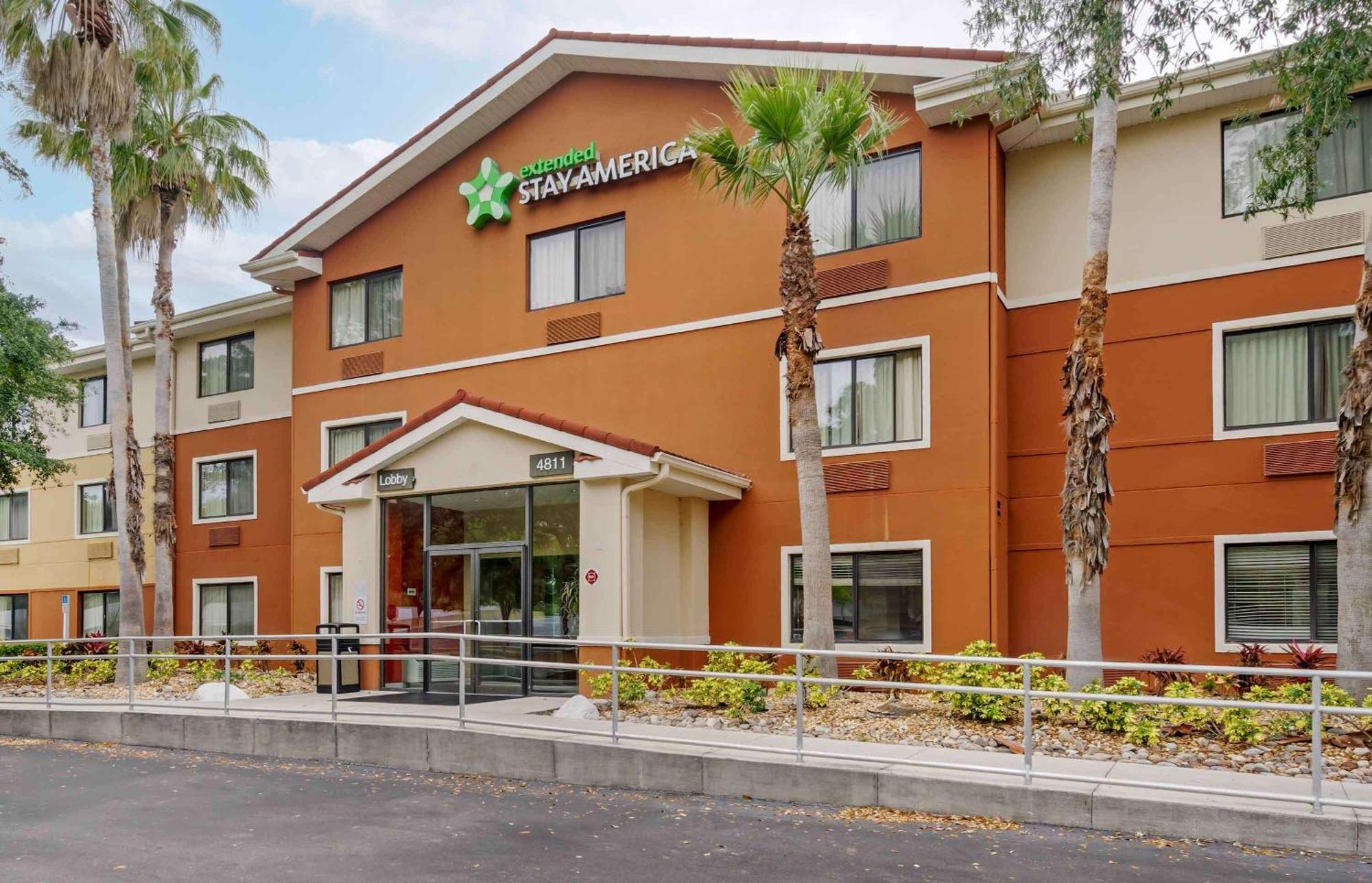 Extended Stay America Select Suites Tampa Airport Memorial Hwy West Chase Екстер'єр фото