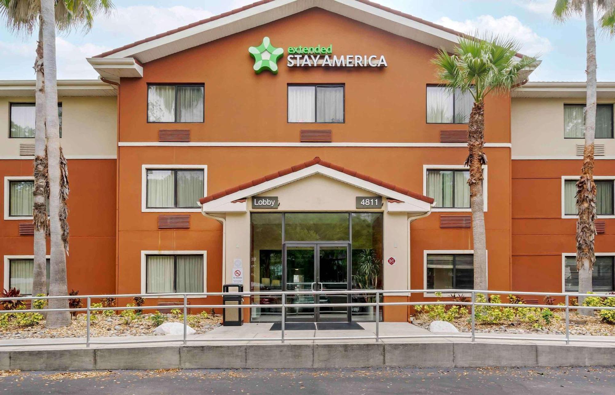 Extended Stay America Select Suites Tampa Airport Memorial Hwy West Chase Екстер'єр фото